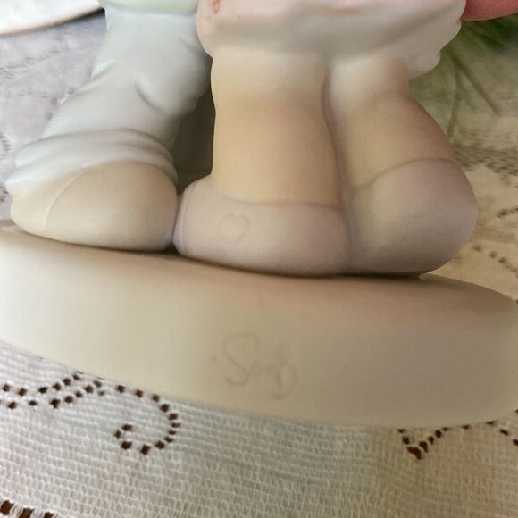 Precious thank 1990 Hug One Another EUC - Picture 4 of 14